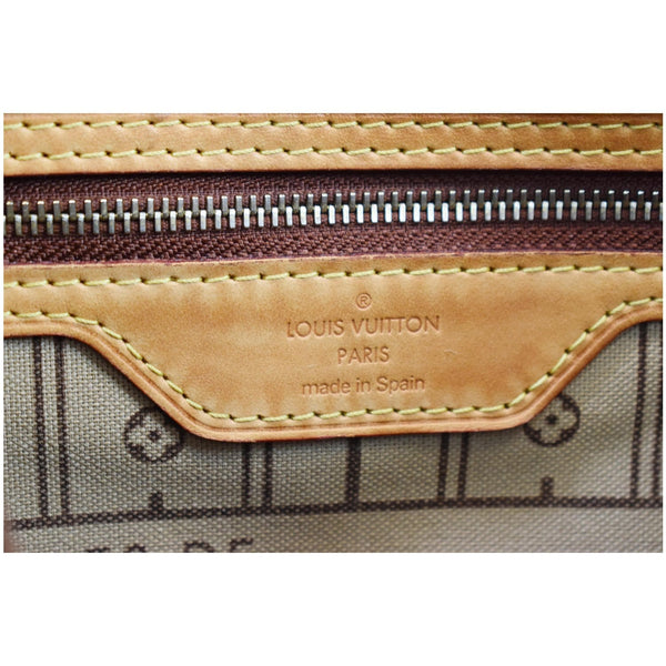 Louis Vuitton Neverfull MM Monogram Canvas Shoulder Bag - made in Spain