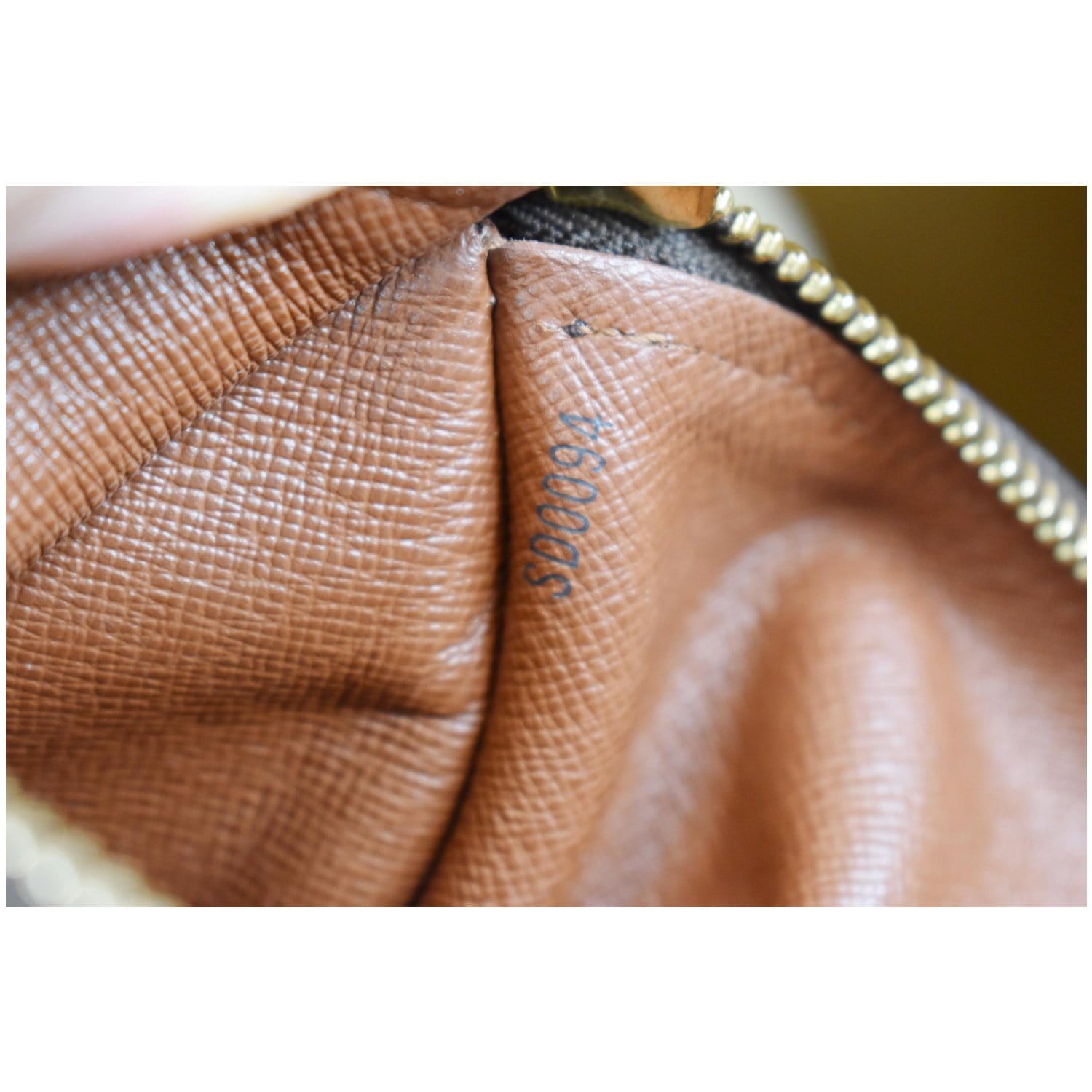 Papillon cloth handbag Louis Vuitton Brown in Cloth - 37327307