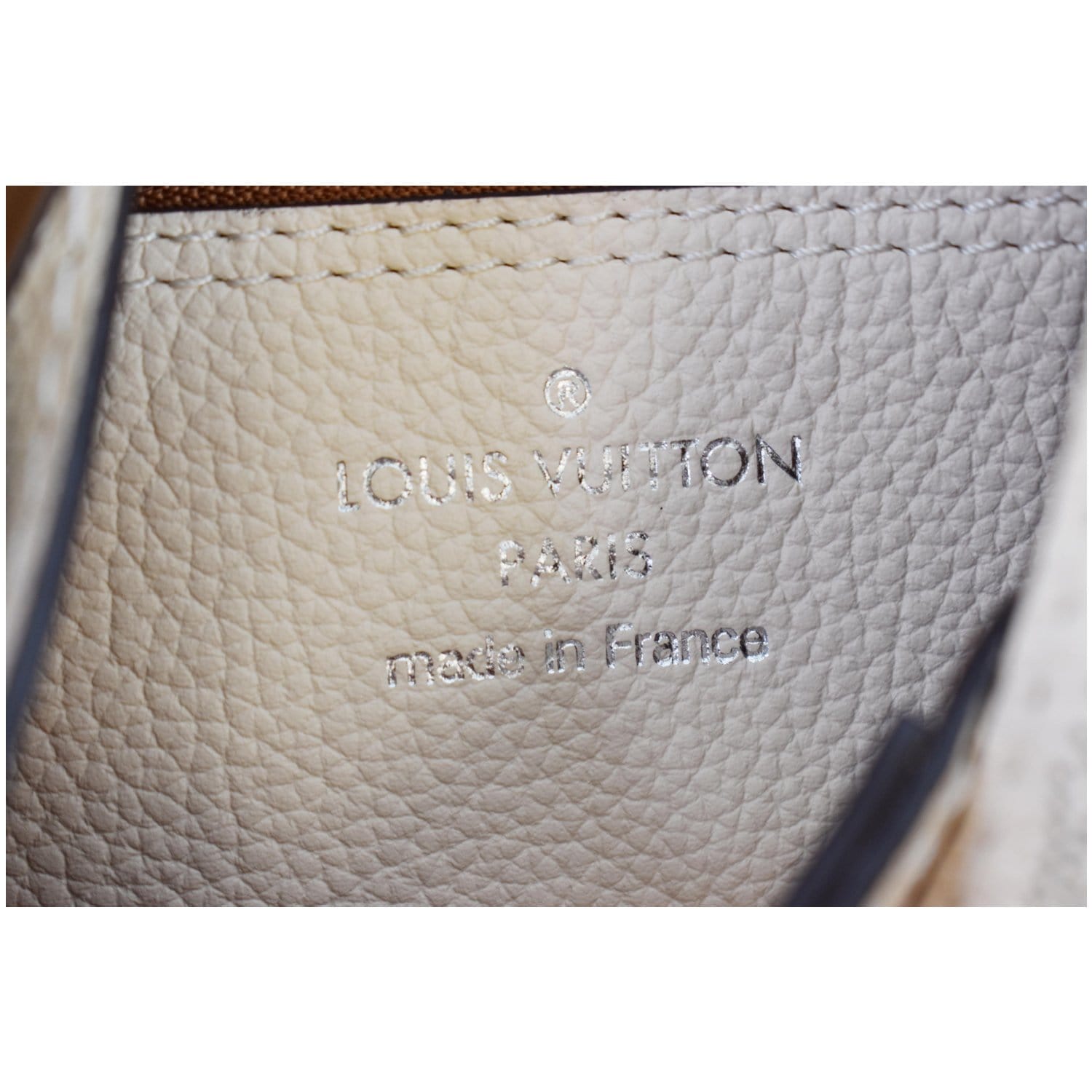 Louis Vuitton Carmel Hobo Chocolate Mahina Leather