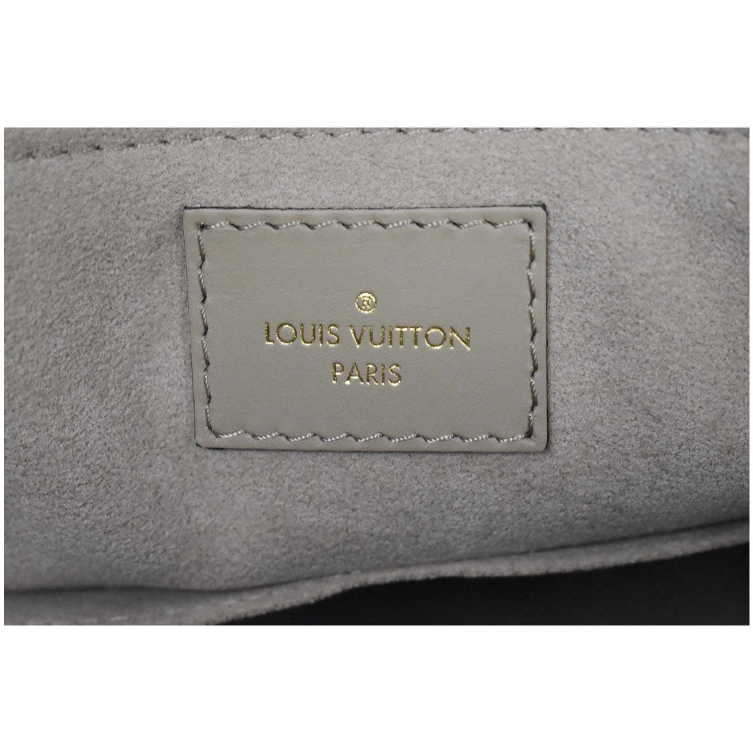 Louis Vuitton OnTheGo MM Handbag Monogram Empreinte Leather Gold Color –  EliteLaza