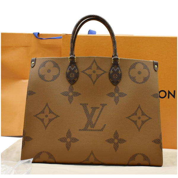 LOUIS VUITTON Onthego GM Giant Monogram Canvas Tote Shoulder Bag Brown