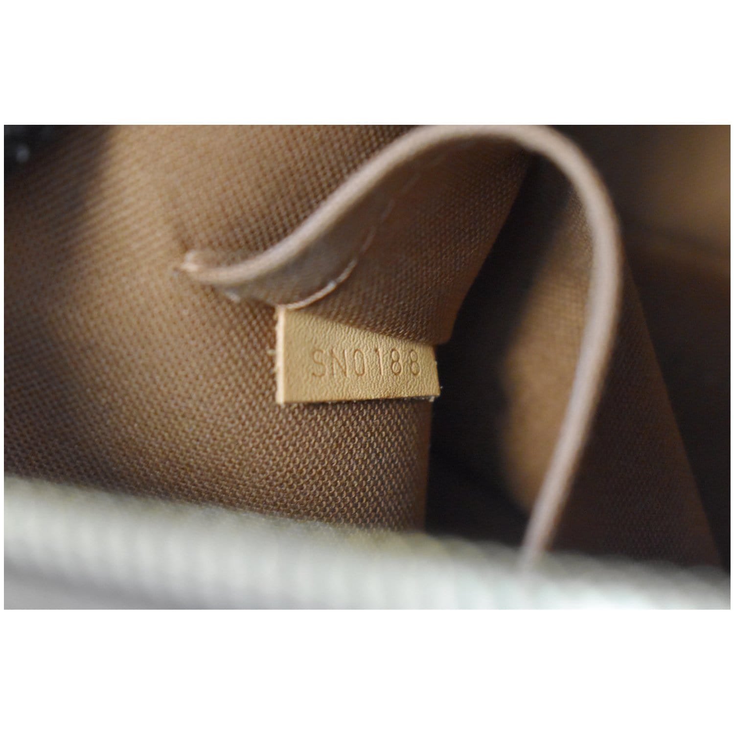 Alma leather handbag Louis Vuitton Brown in Leather - 38496791