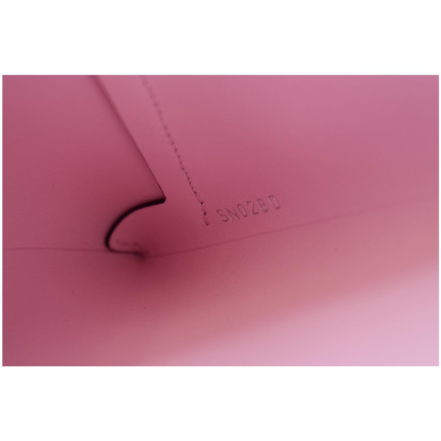 Shop Louis Vuitton MONOGRAM Kirigami pochette (M81176) by attrayant