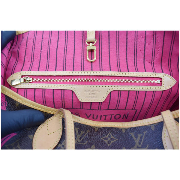 LOUIS VUITTON Bay Neverfull MM Monogram Canvas Tote Bag Fuchsia