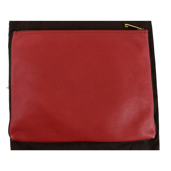 GUCCI Pebbled Leather Medium Logo Portfolio Clutch Hibiscus Red 500981
