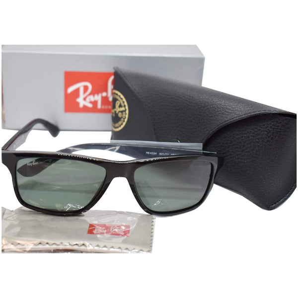 Ray-Ban Gloss Black Sunglasses Green Classic Lens