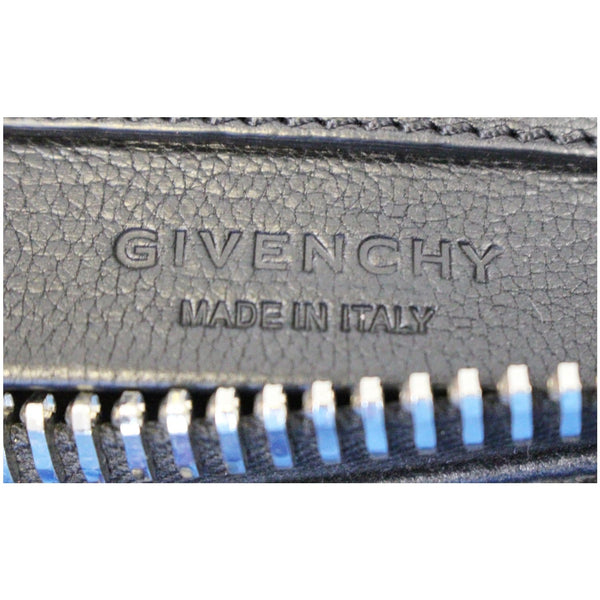 Givenchy Shoulder Bag Antigona Small Leather - Givenchy logo