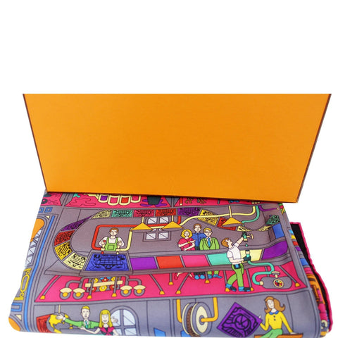 HERMES La Maison Des Carres Silk Scarf