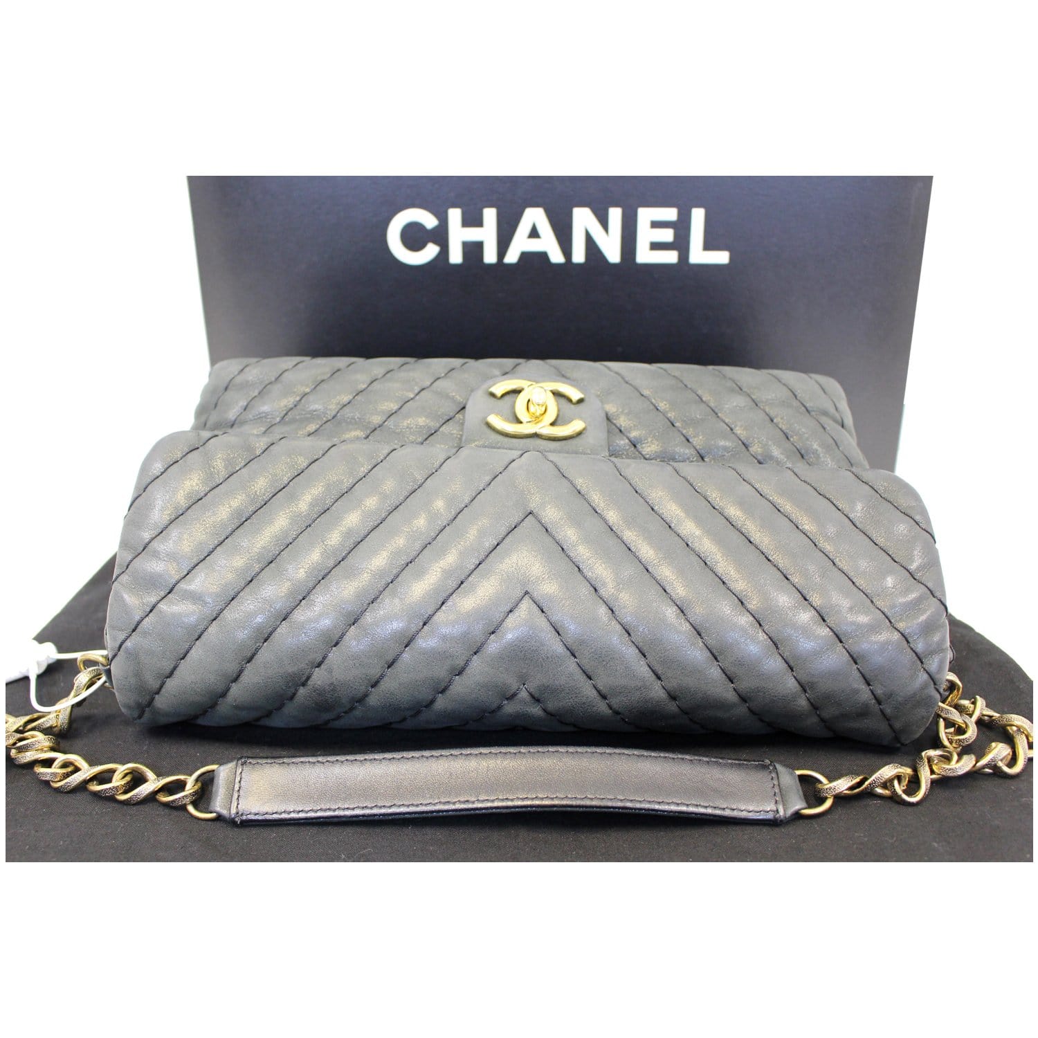 Metallic Chanel Bags: On Trend for Fall/Winter 2023