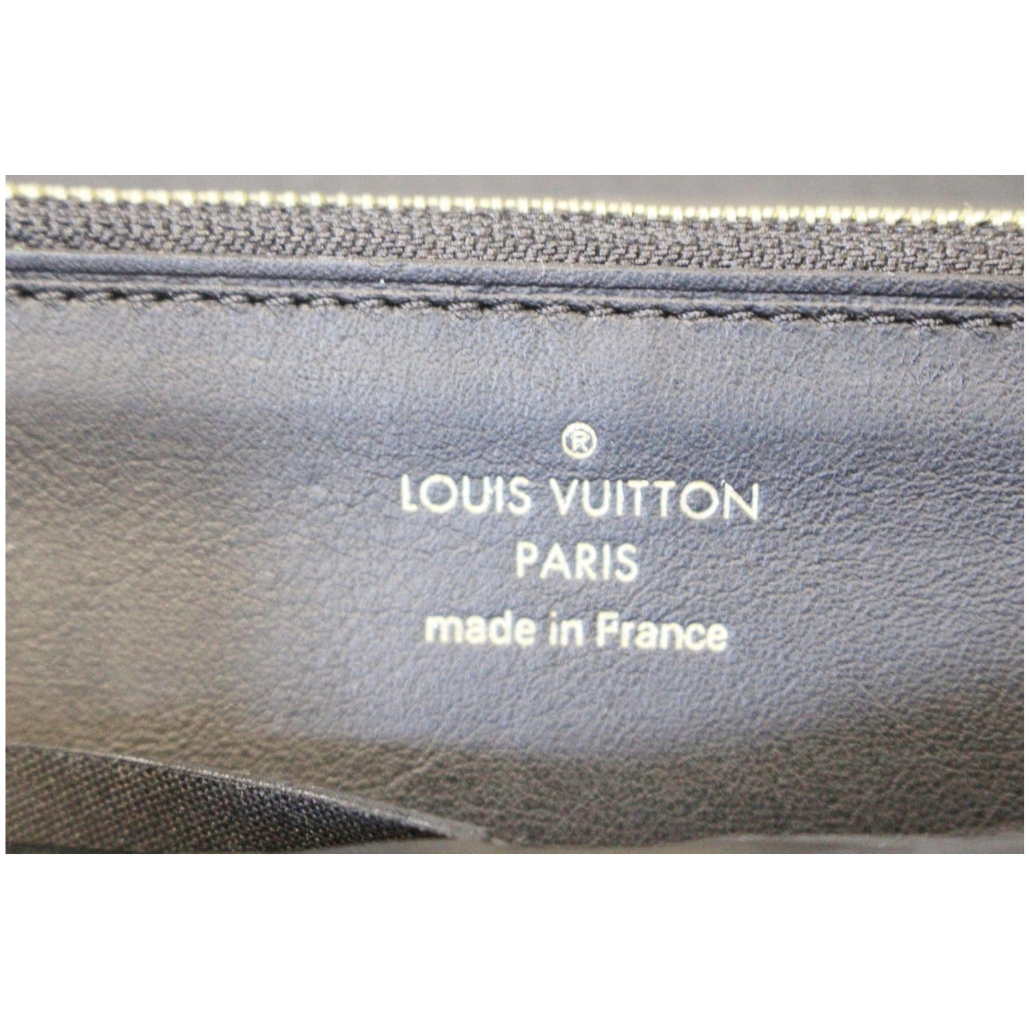 LOUIS VUITTON Taurillon Capucines Compact Wallet Black 1289781