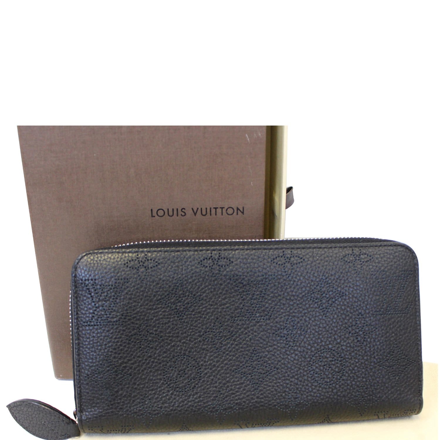 Authentic Louis Vuitton Monogram Black Mahina Leather Zippy Wallet