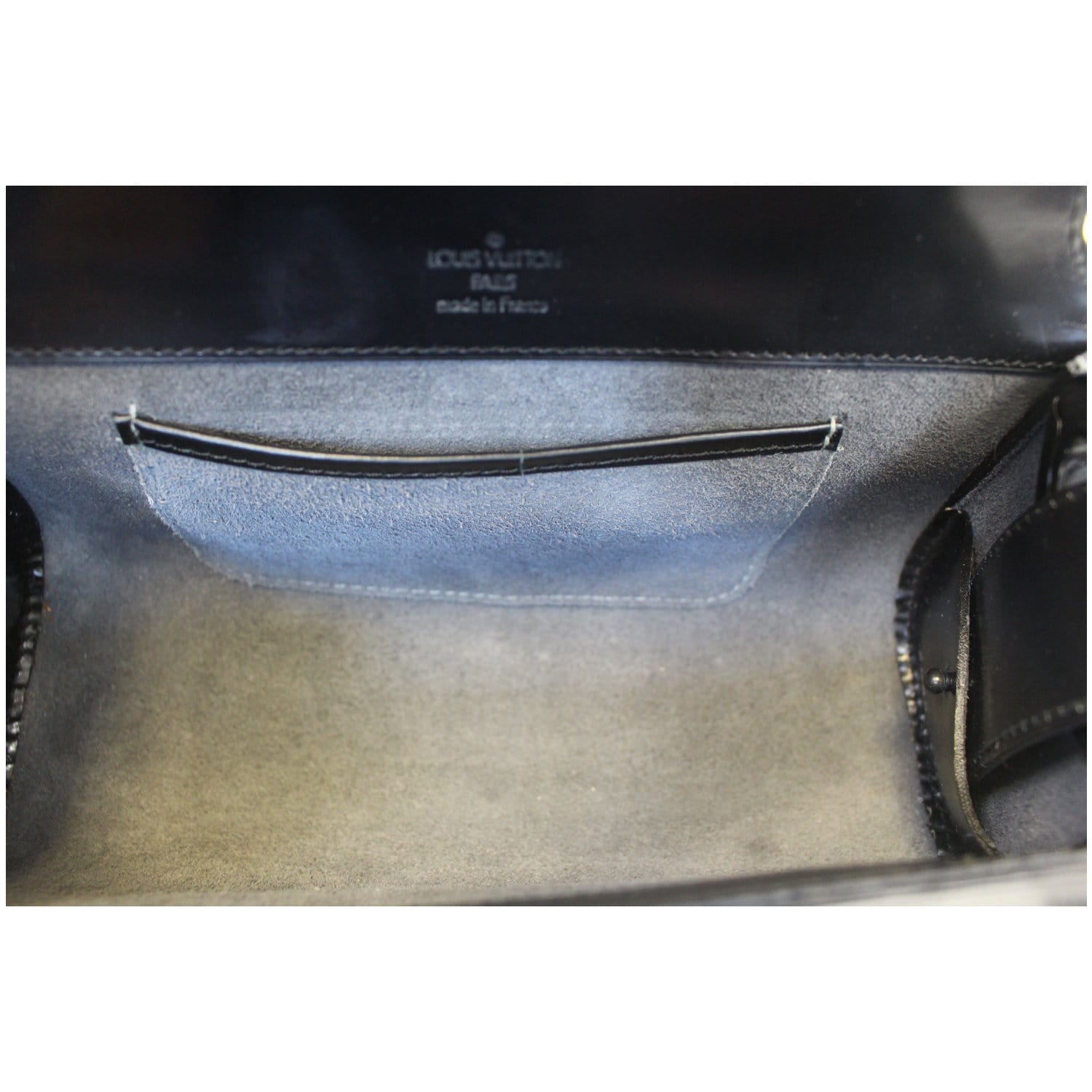 Louis Vuitton Vintage Epi Leather Nocturne PM Shoulder Bag (SHF-18820) –  LuxeDH