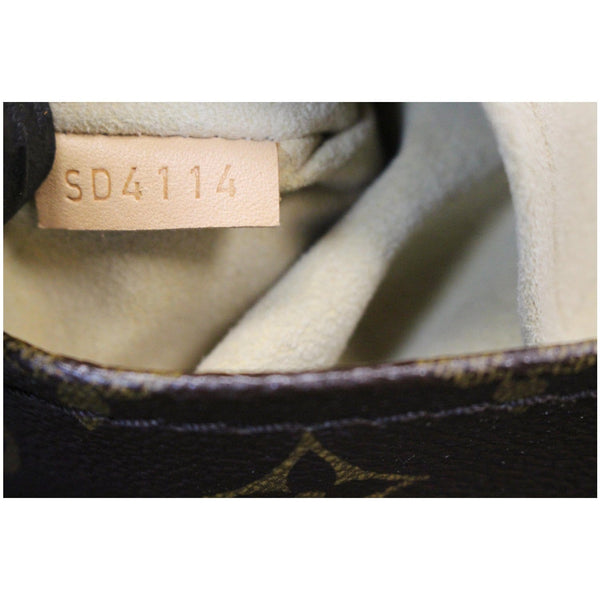 Louis Vuitton Artsy MM Monogram Canvas Shoulder Bag -  tag number 