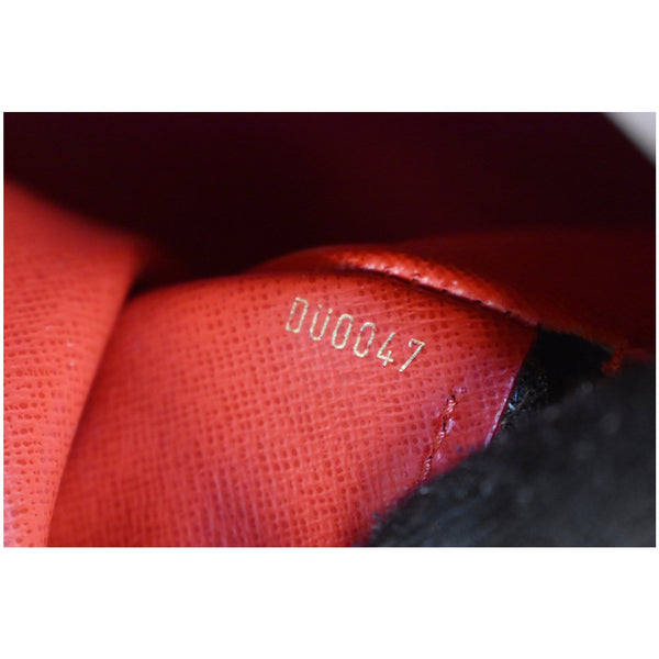 Louis Vuitton Papillon 26 Damier Ebene bag code DU0047