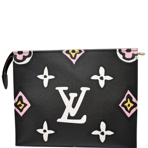 LOUIS VUITTON Wild At Heart Toiletry 26 Monogram Giant Cosmetics Pouch Black - 10% OFF