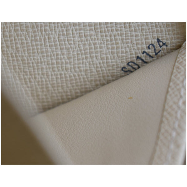 Louis Vuitton Damier Azur Zippy Long Wallet White code