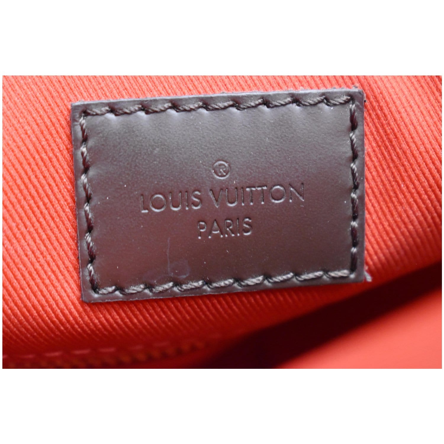 Ο χρήστης Louis Vuitton στο Twitter: A new signature emerges. Embossed  Infinity Light and Infinity Dark at the #LouisVuitton Fall-Winter 2018  Fashion Show by @MrKimJones. See all the #LVMenFW18 look