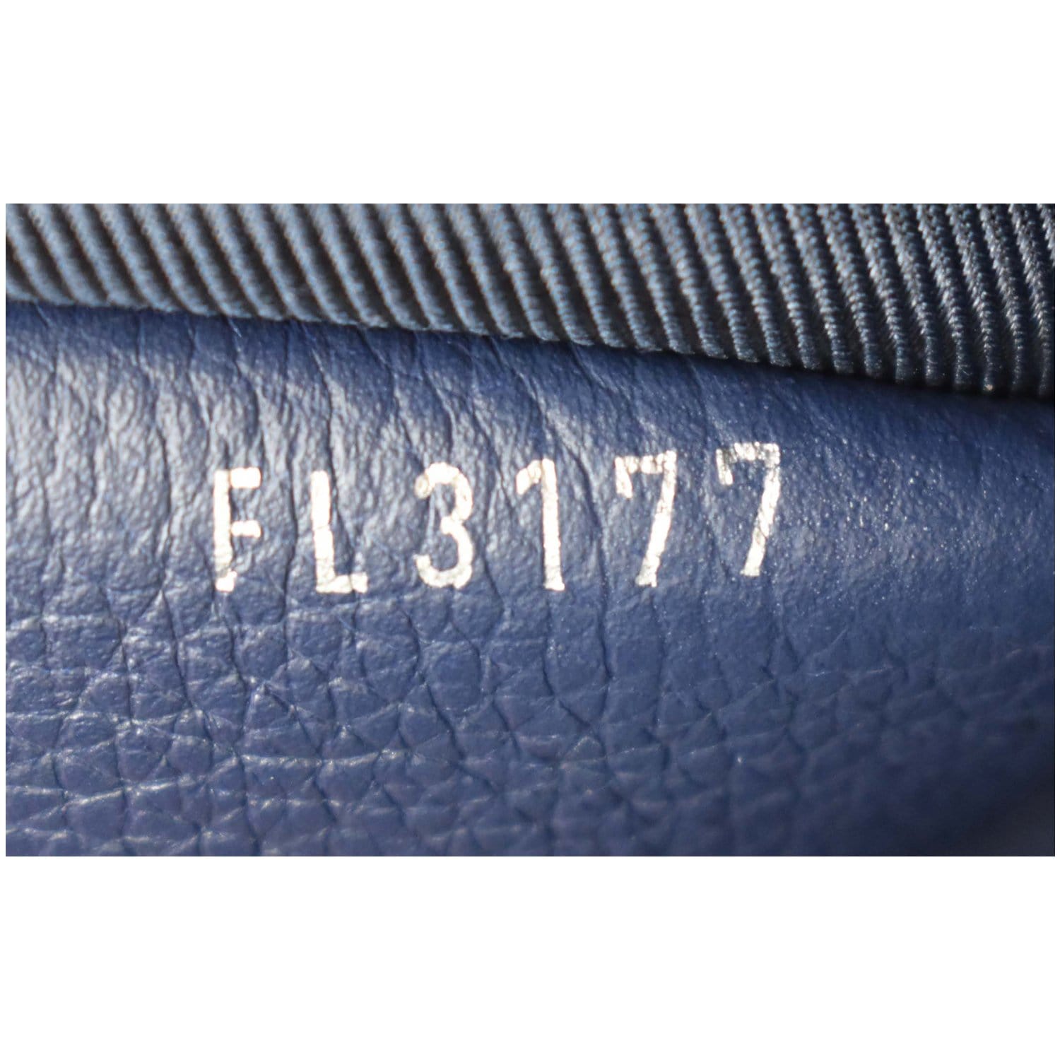Louis Vuitton LockMe II BB Leather ref.295251 - Joli Closet