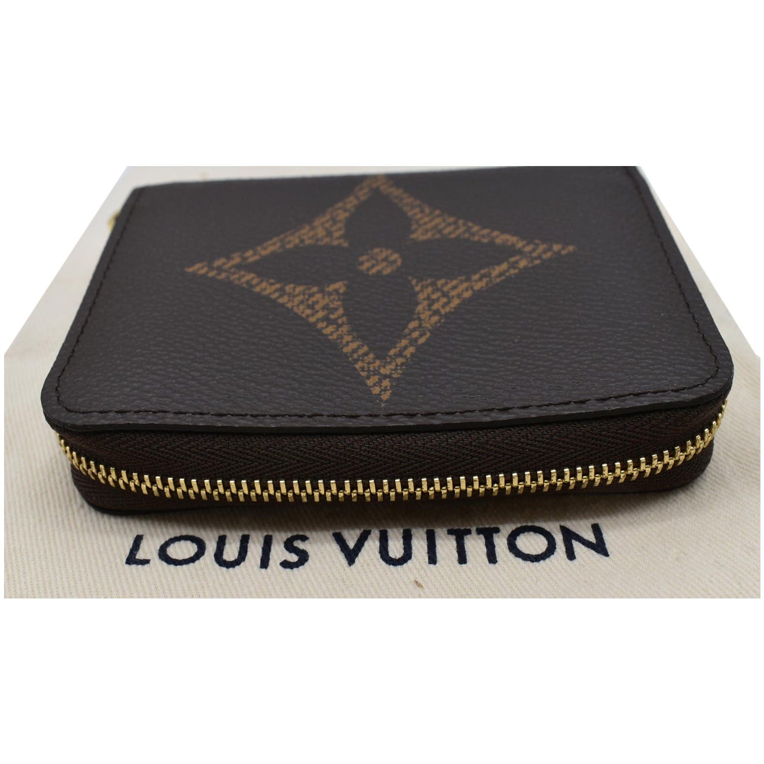 Louis Vuitton Small Zippy Coin Purse in Bicolour Giant Monogram Empreinte  Crème Tourterelle Grey - SOLD