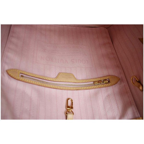 Louis Vuitton Neverfull MM Damier Azur Tote Bag - inside pocket