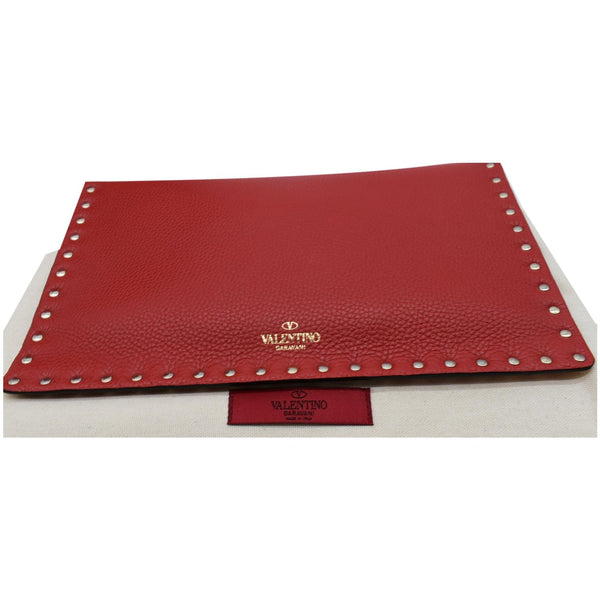 Valentino Garavani Rockstud Grainy Envelope Pouch - DDH