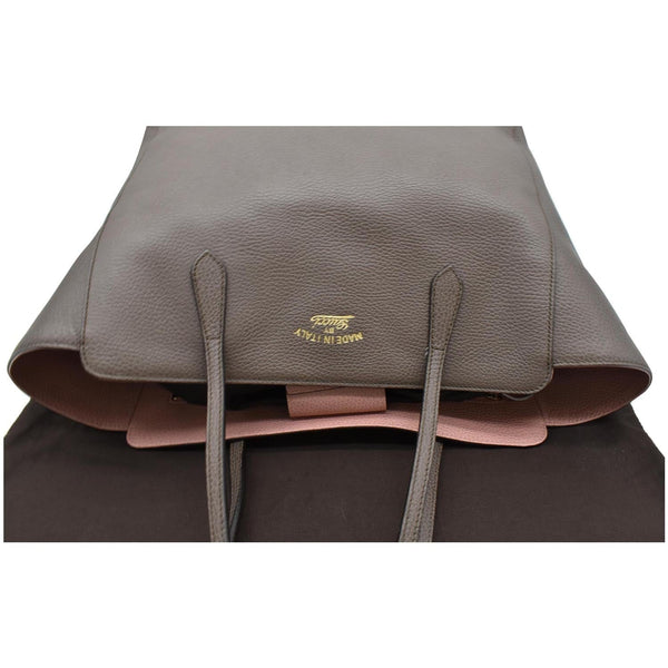 GUCCI Swing Pebbled Calfskin Leather Tote Bag Taupe 354397