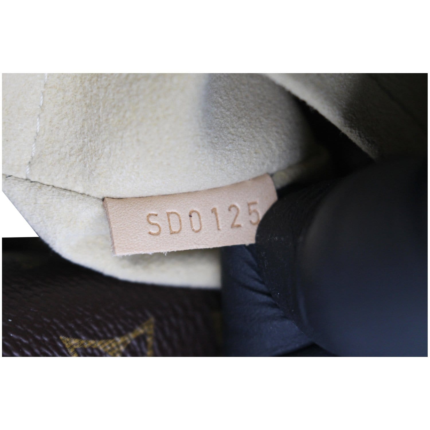 Louis Vuitton Rare Large Monogram Artsy GM Hobo Bag 394lvs527