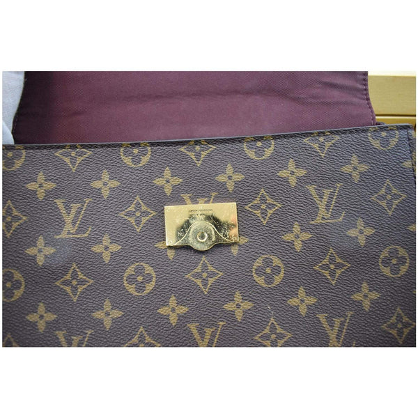 Louis Vuitton Cluny MM Monogram Canvas Shoulder Bag - metal tag