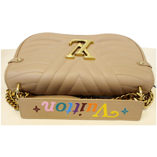 LOUIS VUITTON New Wave Chain MM Calfskin Leather Shoulder Bag Noisette