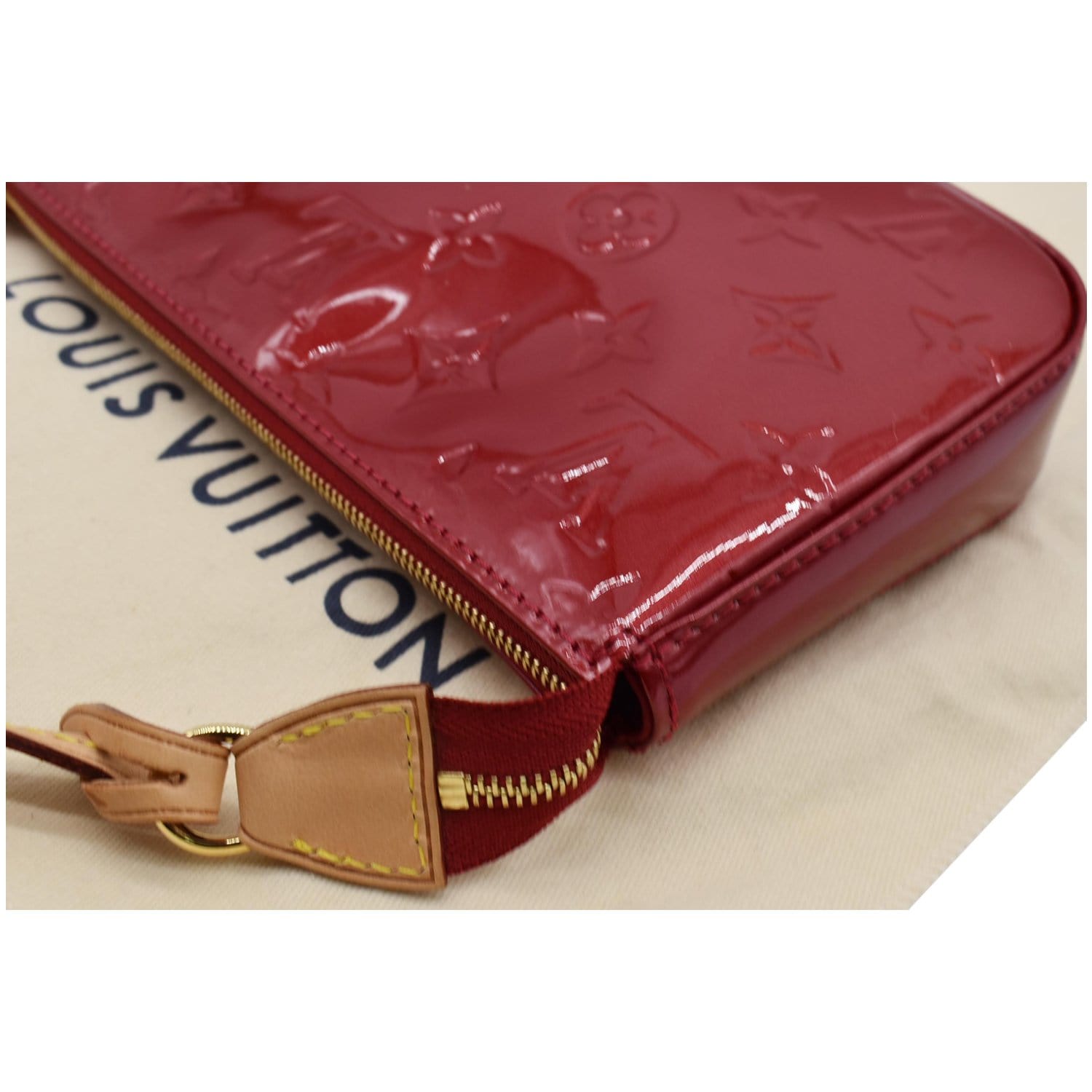 LOUIS VUITTON Pochette Accessoires NM Monogram Vernis Pouch Bag Red 
