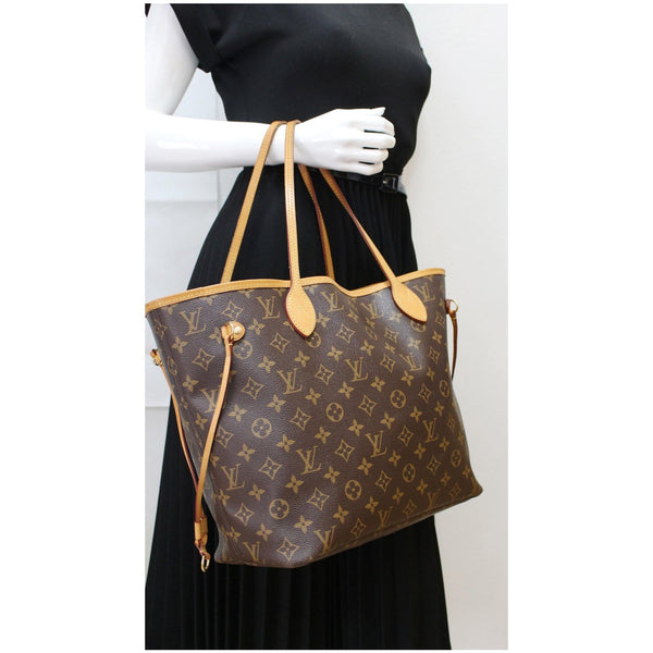 Louis Vuitton Neverfull MM Monogram Canvas Handbag for women