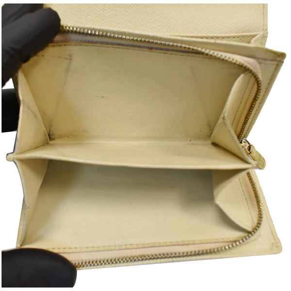 Louis Vuitton Zippy Damier Azur Wallet White - elegant interior