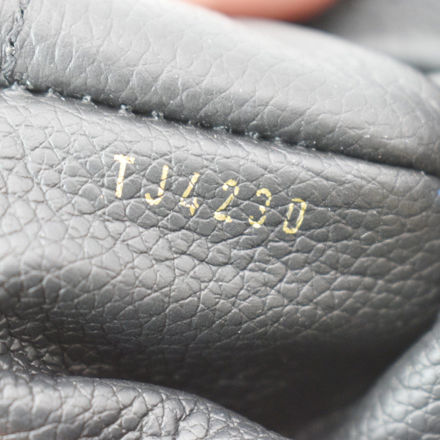 Louis Vuitton Empreinte Broderies Cles Key Pouch – DAC