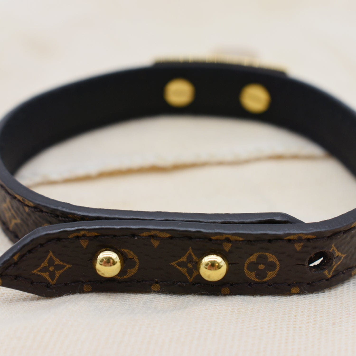 Lockit leather bracelet Louis Vuitton Brown in Leather - 36644998