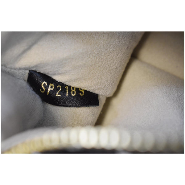 lv NeoNoe MM Monogram Jungle Canvas Bag serial code