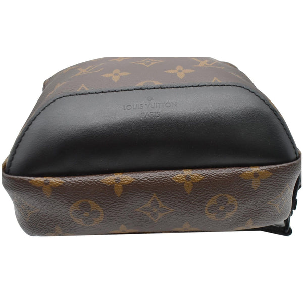 Louis Vuitton Avenue Sling Damier Ebene Shoulde Strap bag