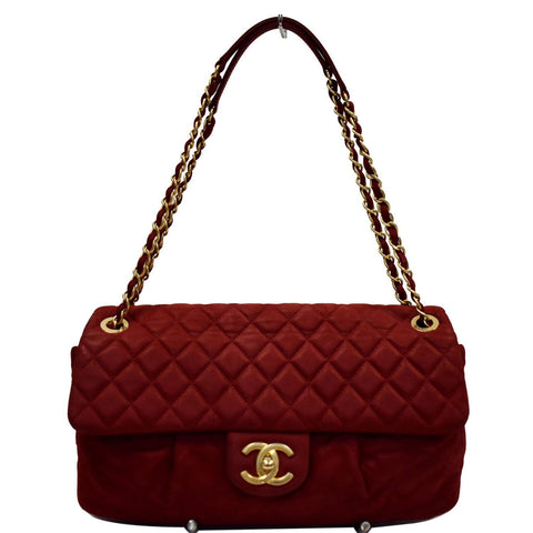 CHANEL Chic Quilt Flap Iridescent Leather Shoulder Bag Red
