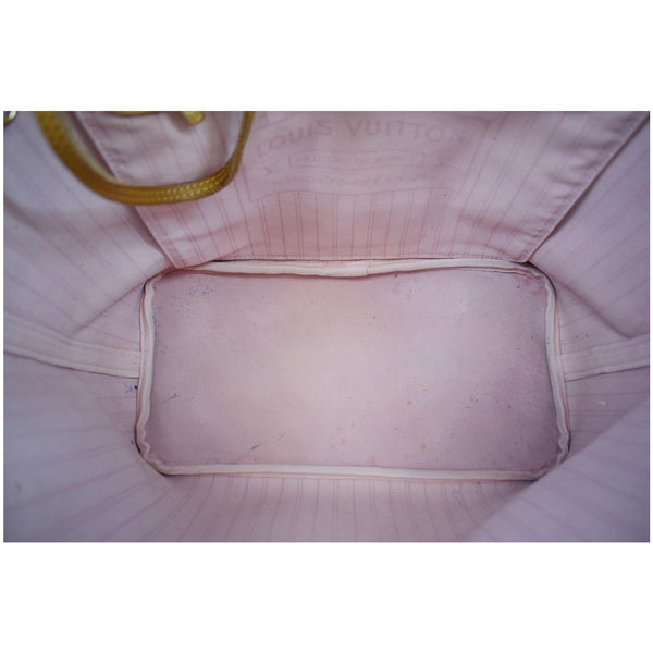 Louis Vuitton Neverfull MM Damier Azur Shoulder Bag - pink interior