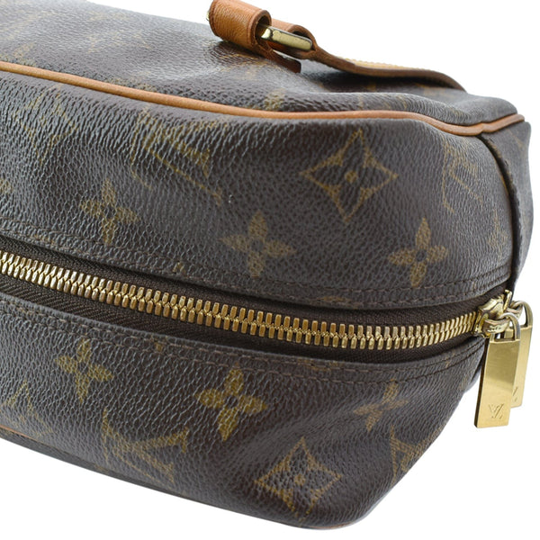 LOUIS VUITTON Cite MM Monogram Canvas Shoulder Bag Brown