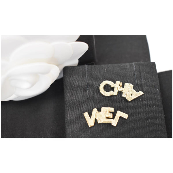 Chanel 20B CHA NEL Stud Crystal Earrings Gold - available for sale