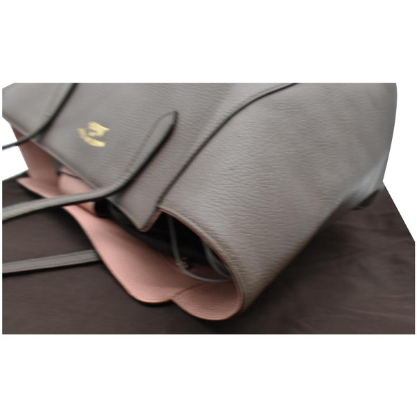 GUCCI Swing Pebbled Calfskin Leather Tote Bag Taupe 354397