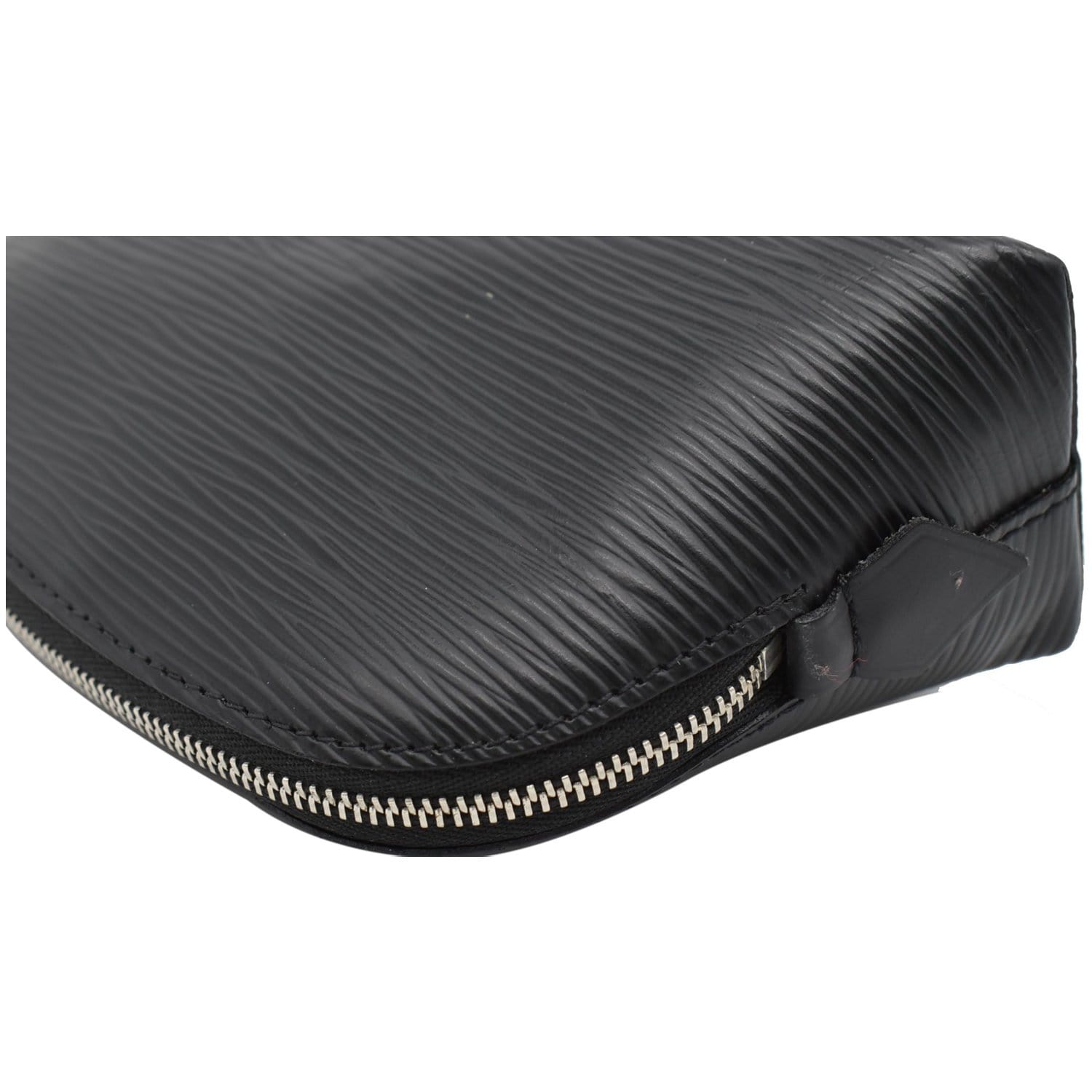 Louis VUITTON Cosmetic pouch in black epi leather, in it…