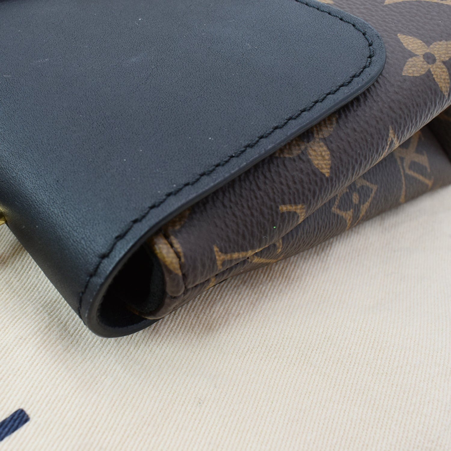 Locky BB Monogram in Brown - Handbags M44141