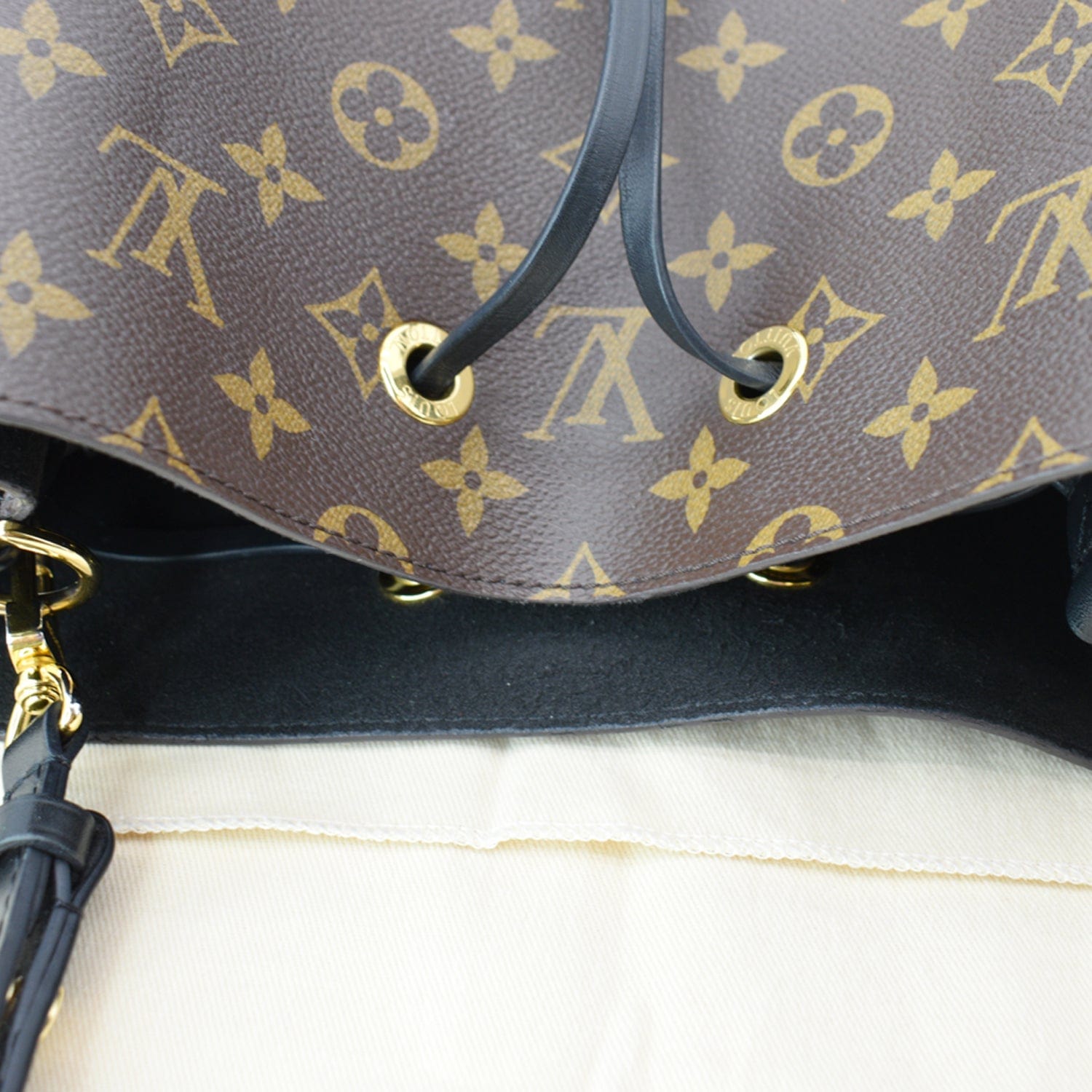 At Auction: Louis Vuitton, Louis Vuitton - Neonoe MM Monogram Brown Canvas  Shoulder Bag FULL KIT