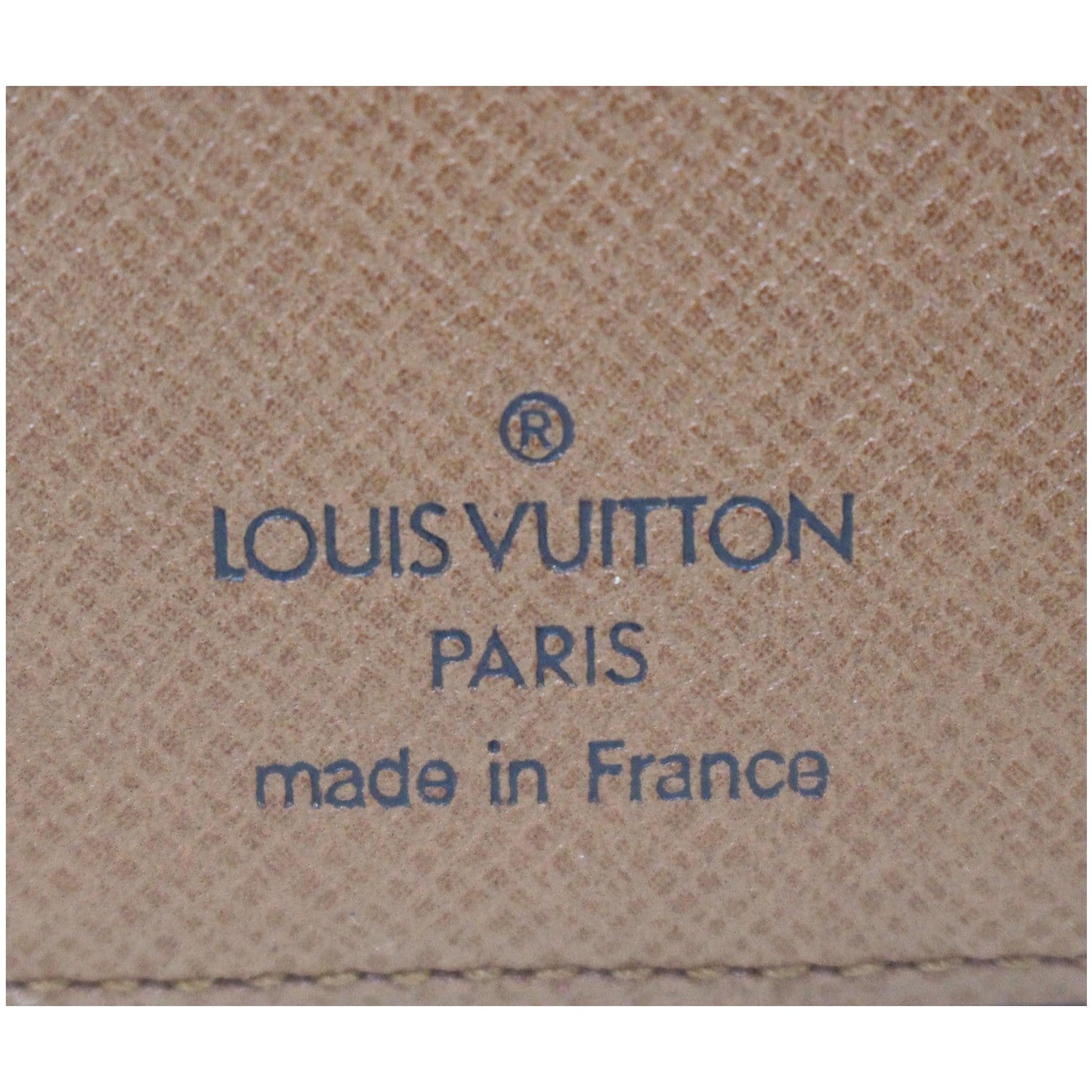 Louis Vuitton Brown Monogram Passport Cover Cloth ref.588025