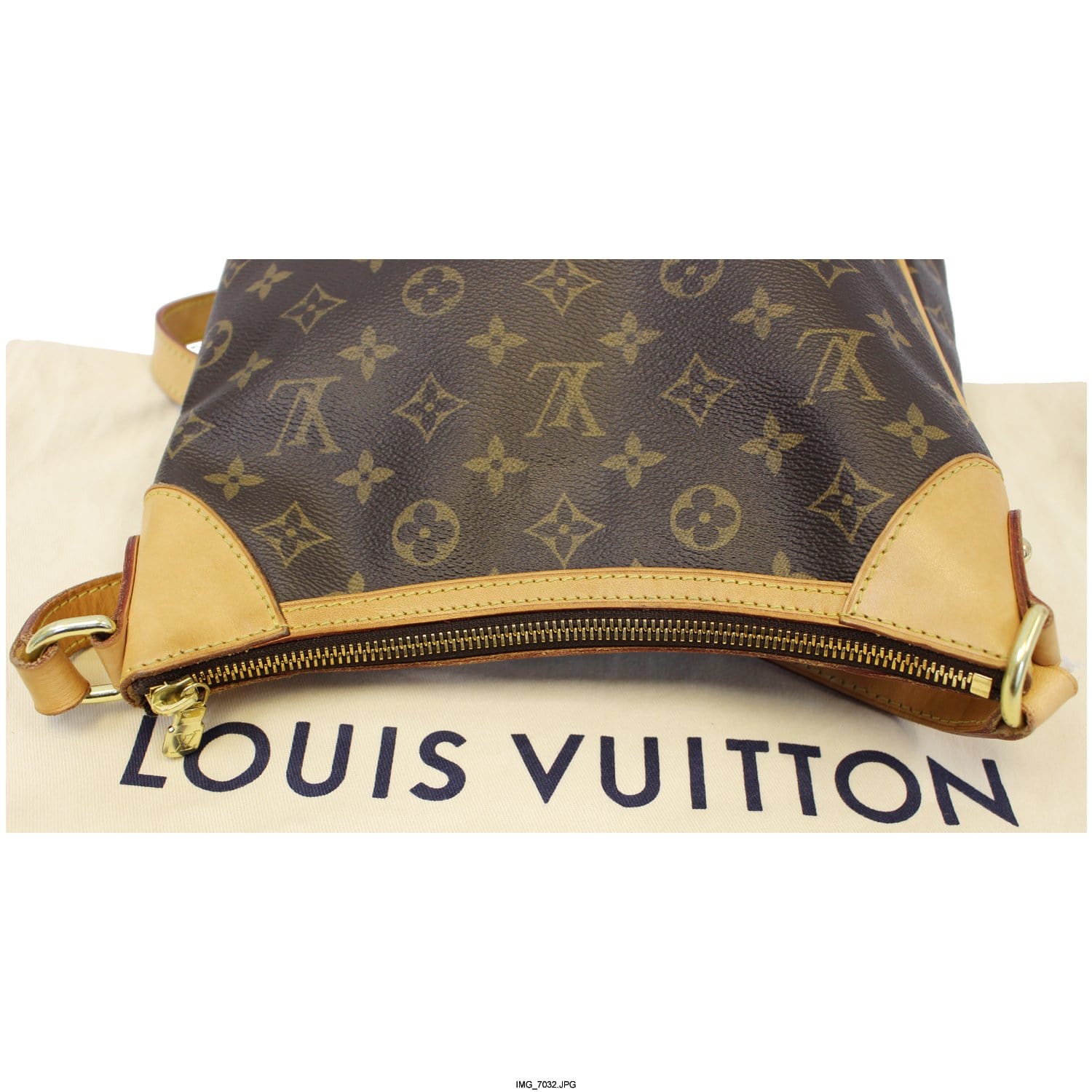 Louis Vuitton Monogram Canvas Odeon PM Shoulder Bag (SHF-21385