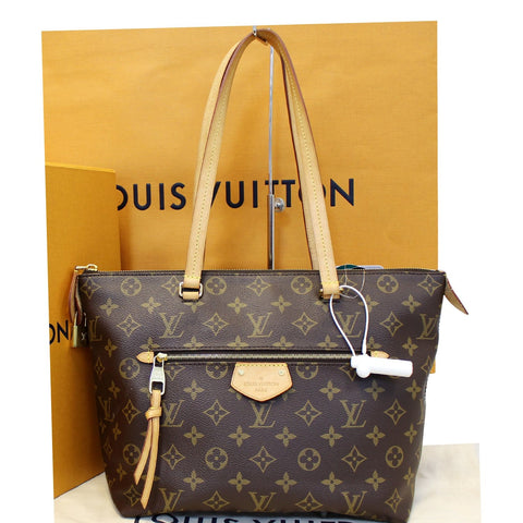LOUIS VUITTON Iena MM Monogram Canvas Shoulder Bag