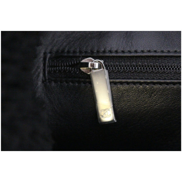 Chanel Tote Bag Cozy CC Shearling and Lambskin Black - zip