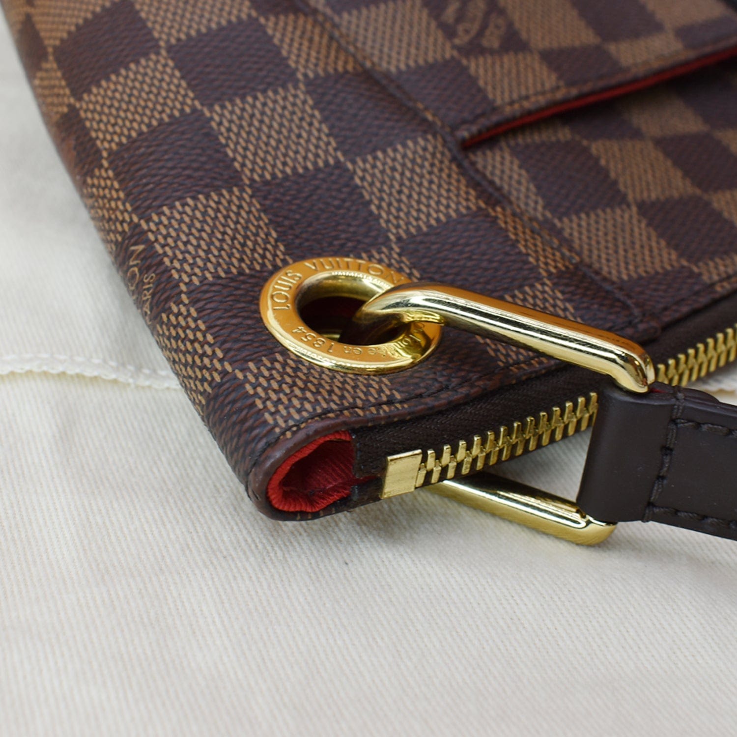 Louis Vuitton Damier Ebene/Red South Bank Besace Crossbody Bag – RETYCHE