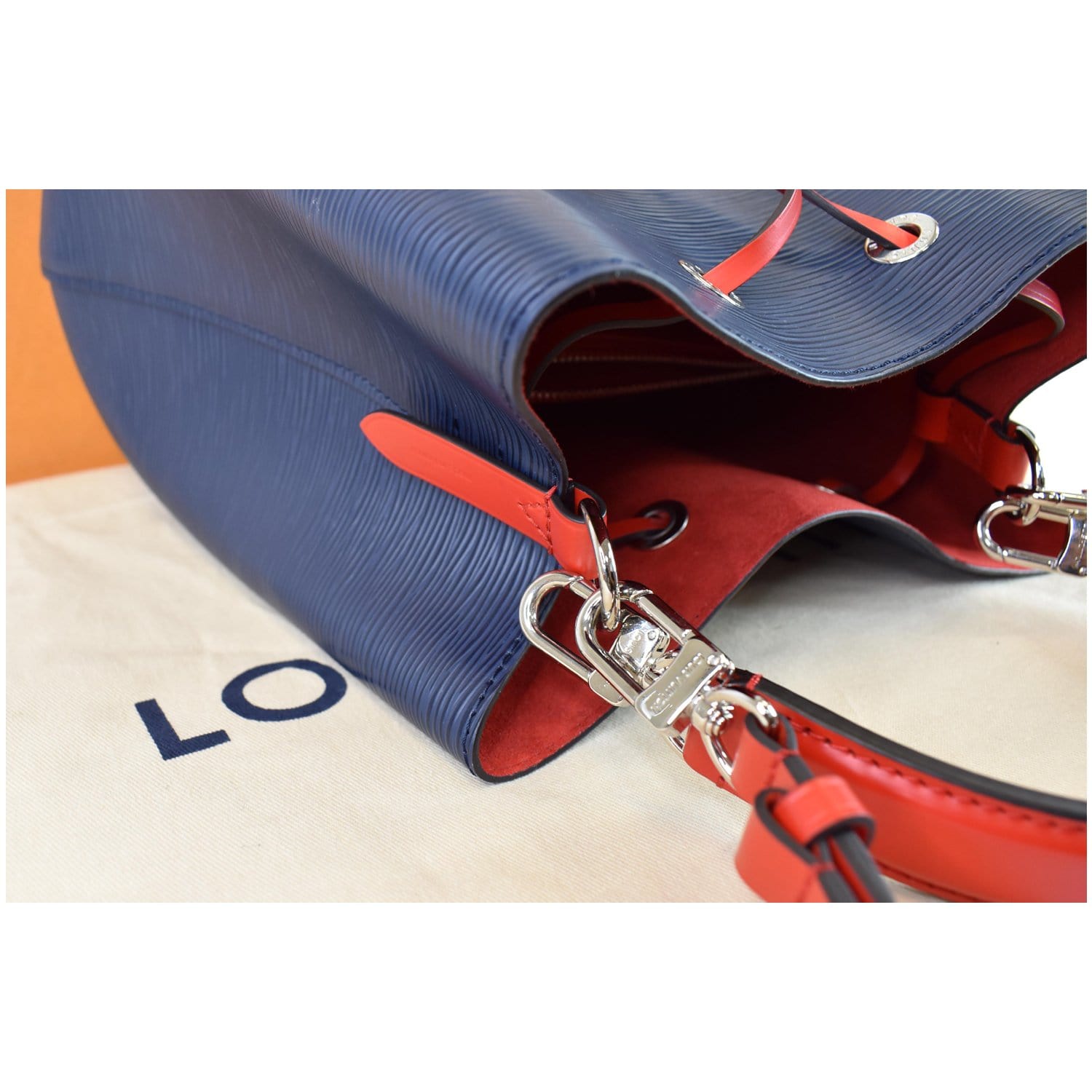 LOUIS VUITTON Neonoe Epi Leather Shoulder Bag Indigo